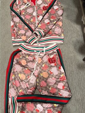 Gucci Pink Multicolor Heart & Apple Print tracksuit Set with Striped Trim